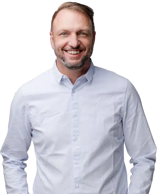 Bernd Kessler, Account Manager bei ujima GmbH, lächelt in die Kamera